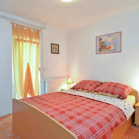 Fuer 3 Personen Ca 32 Qm In Valbandon, Istrien Istrische Riviera Apartment Valbandon