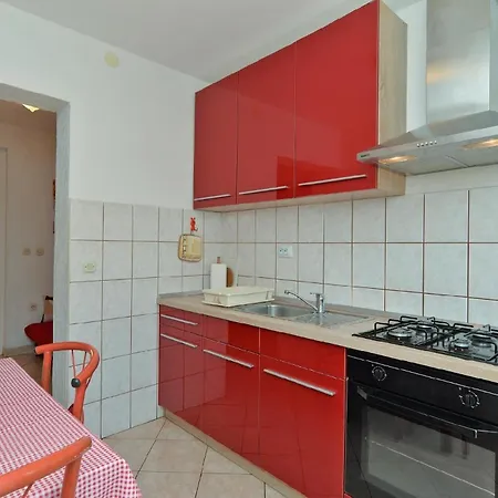 Apartment Fuer 3 Personen Ca 32 Qm In Valbandon, Istrien Istrische Riviera *
