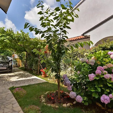 Fuer 3 Personen Ca 32 Qm In Valbandon, Istrien Istrische Riviera Apartment *