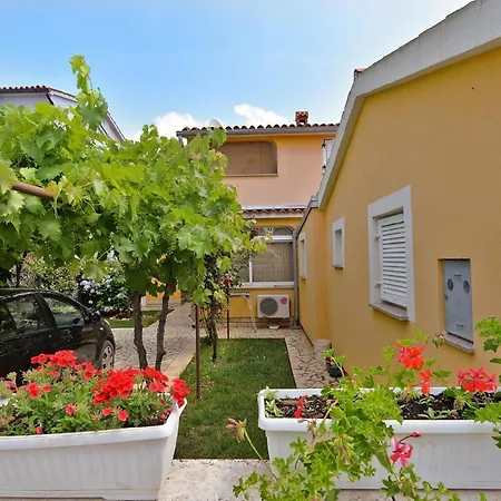 Fuer 3 Personen Ca 32 Qm In Valbandon, Istrien Istrische Riviera